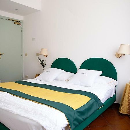 Hotel Iva Diano Marina Exterior foto