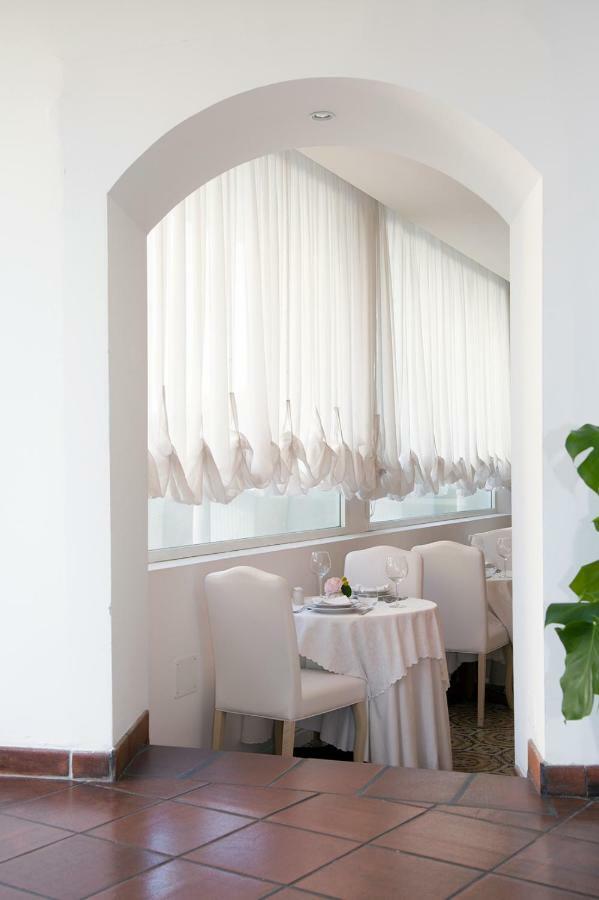 Hotel Iva Diano Marina Exterior foto